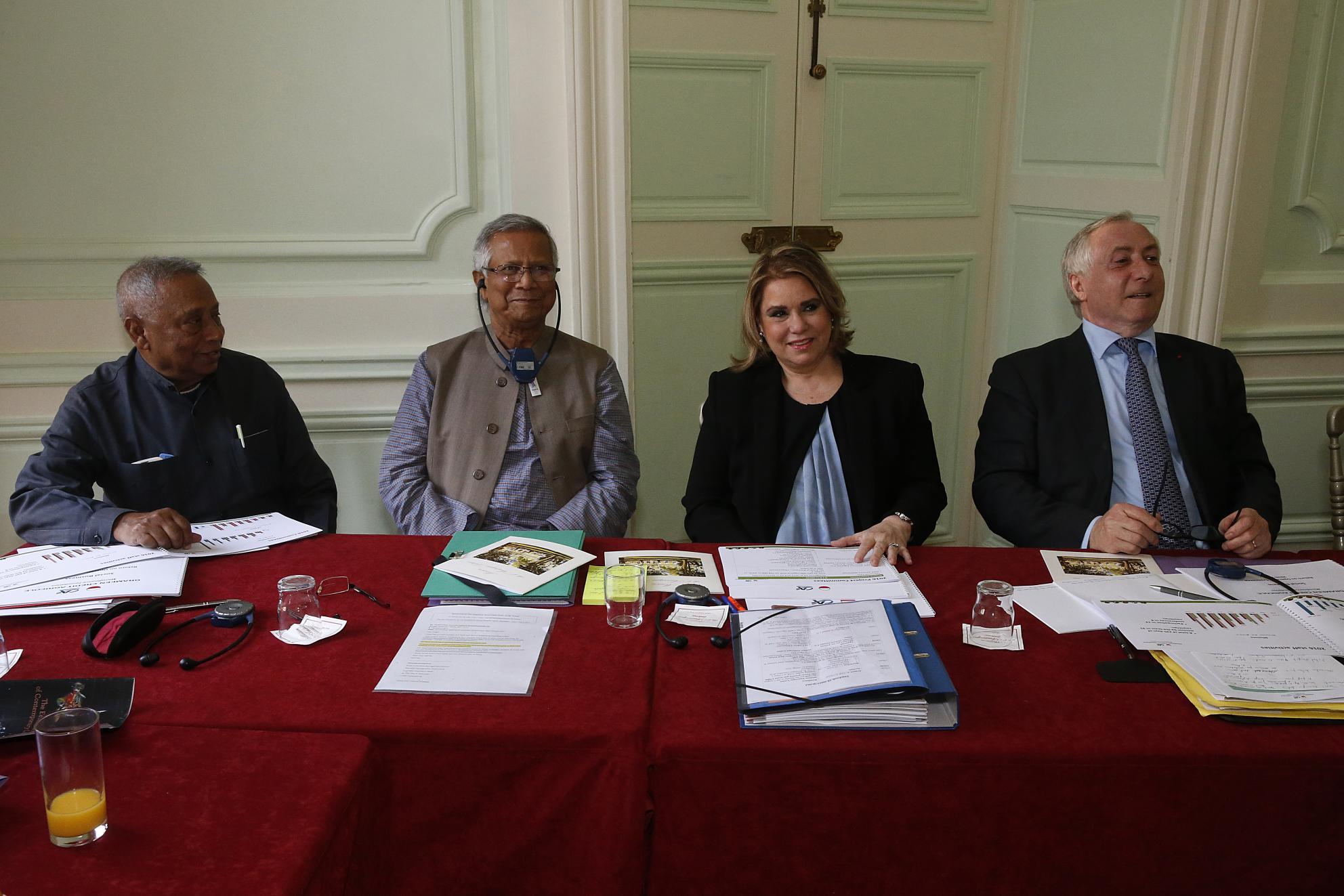 Professeur Latifee, Professeur Muhammad Yunus, S.A.R. La Grande Duchesse et Monsieur Jean-Marie Sander