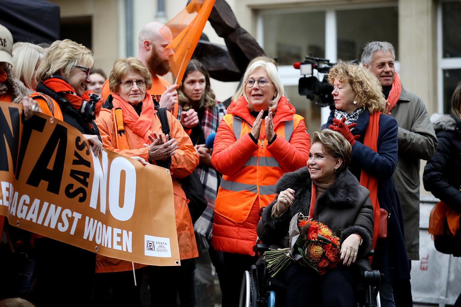 Marche de l'Orange Week 2019 Place Clairefontaine S.A.R. dans la foule